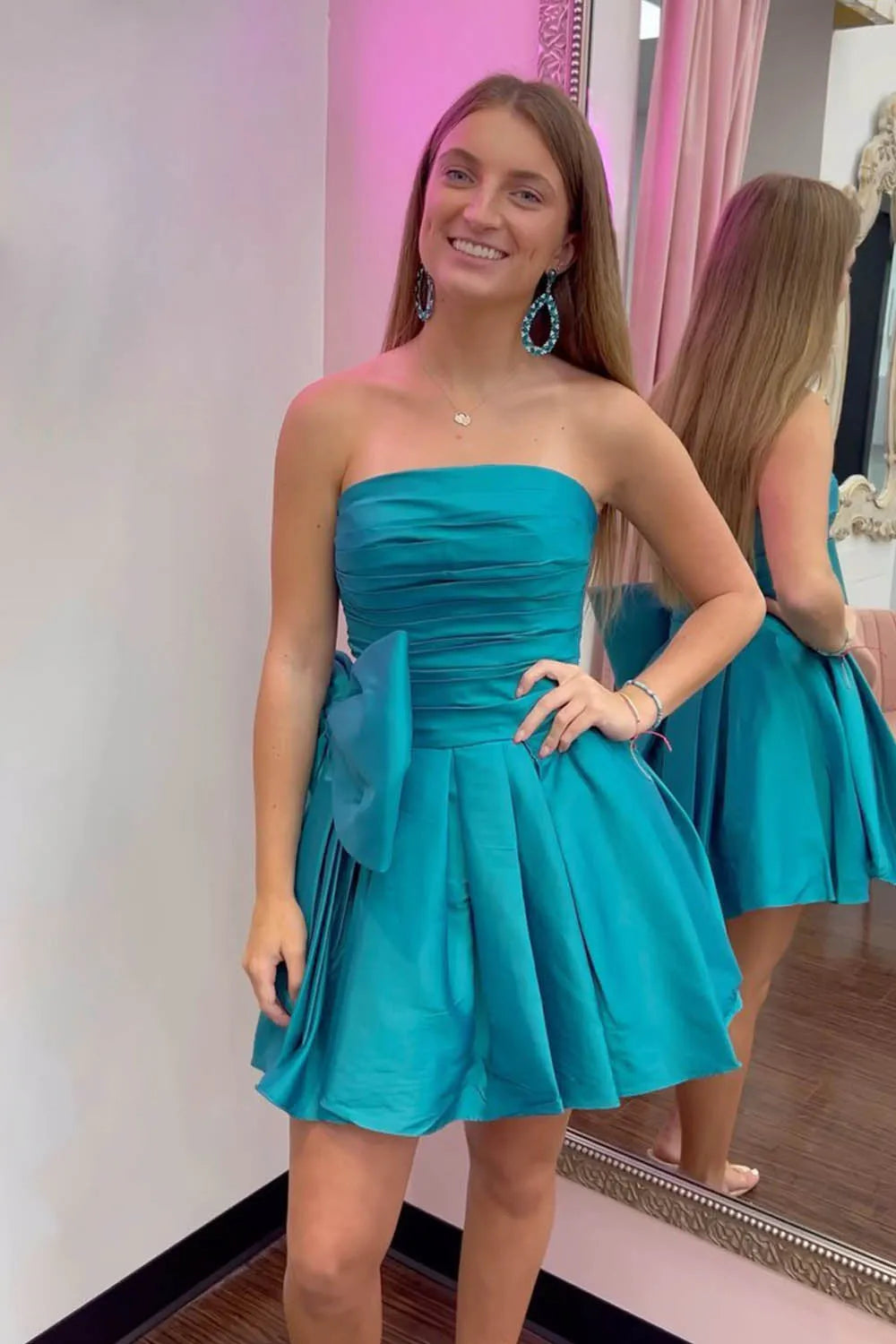 Royal Blue A-Line Strapless Pleated Party Dress with Bow